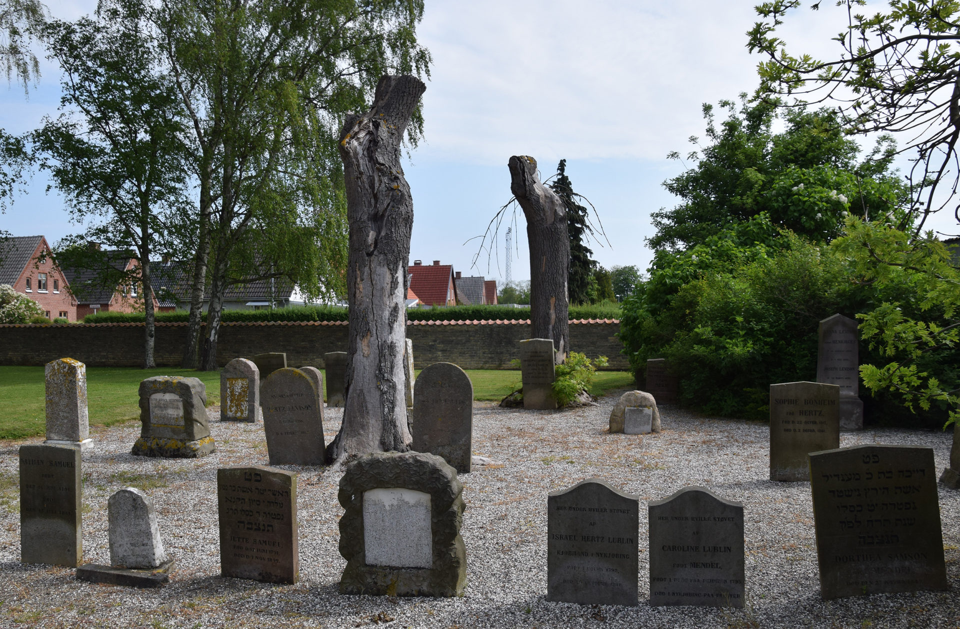 Gravsten på den jødiske kirkegård i Nakskov