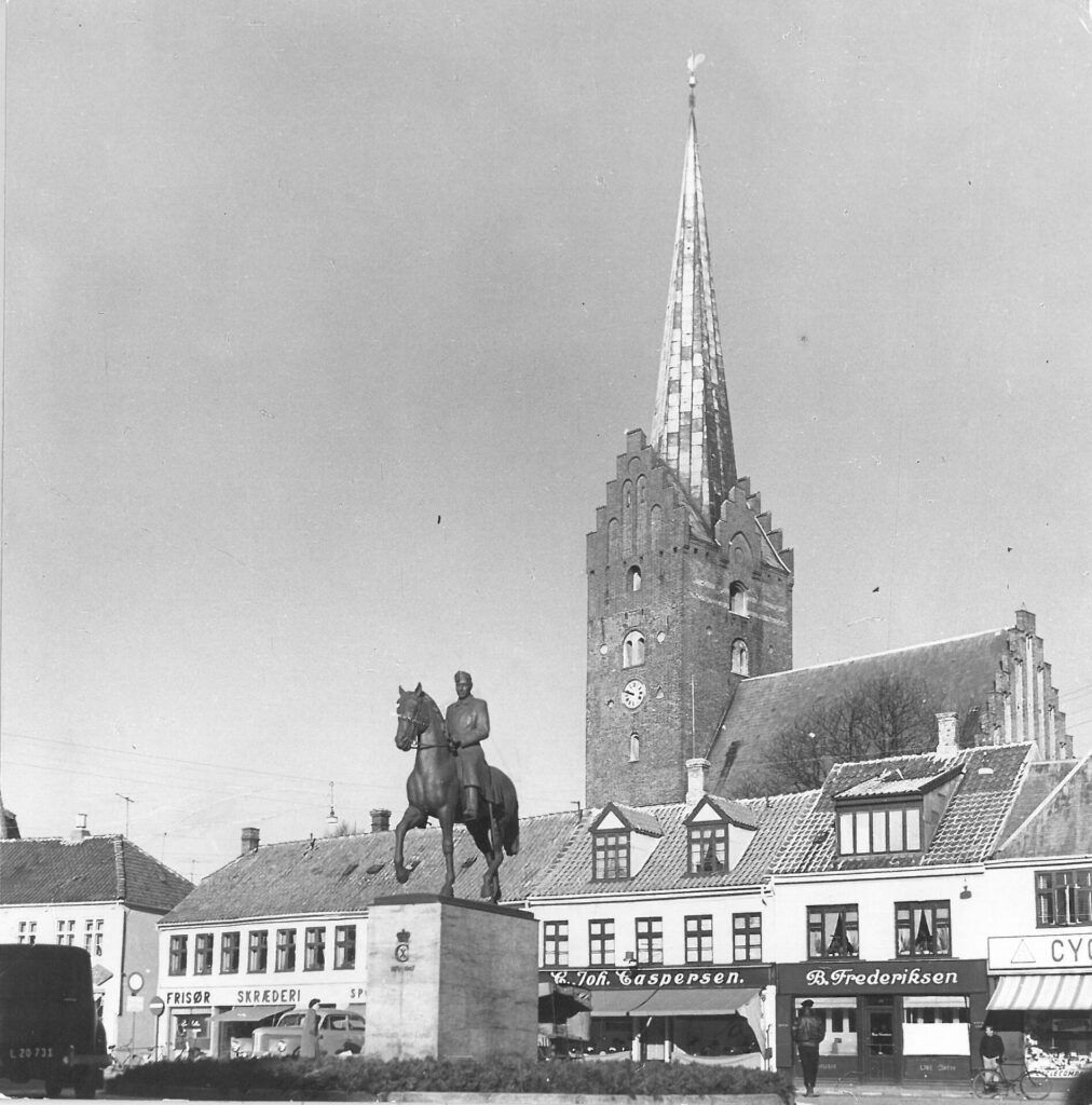 b25 Rytterstatuen